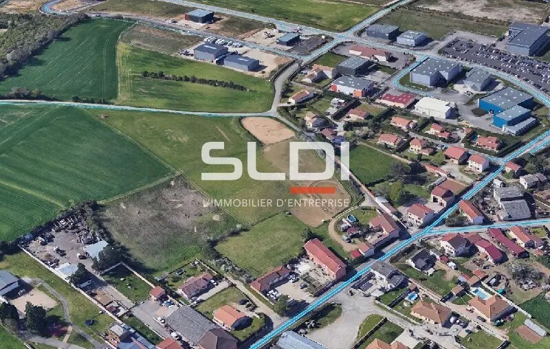 Land in Colombier-Saugnieu to rent Building Photo- Image 1 of 4