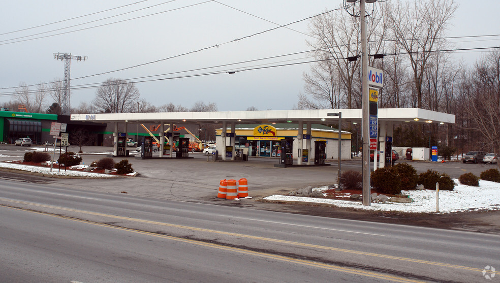 419 E Taft Rd, North Syracuse, NY for rent - Building Photo - Image 2 of 3