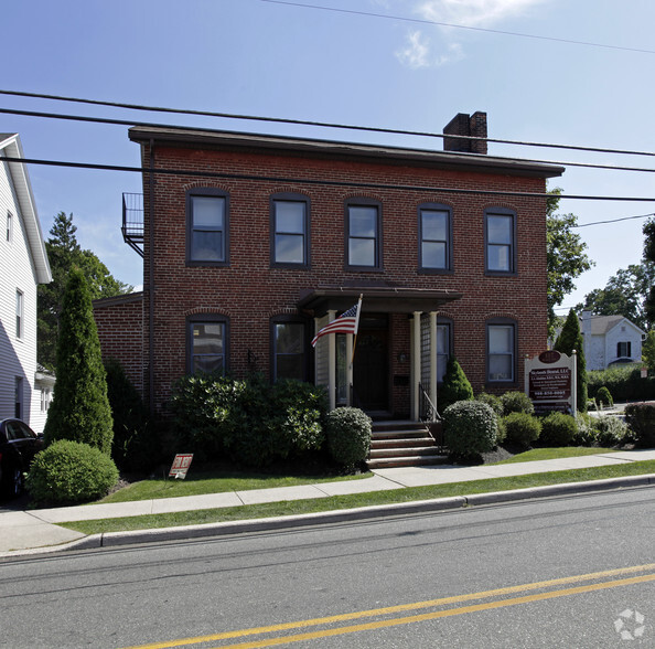 117 Grand Ave, Hackettstown, NJ for rent - Primary Photo - Image 1 of 3