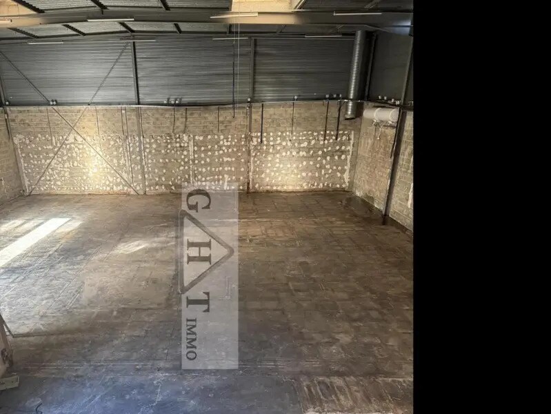 Industrial in Châtillon to rent Interior Photo- Image 1 of 6