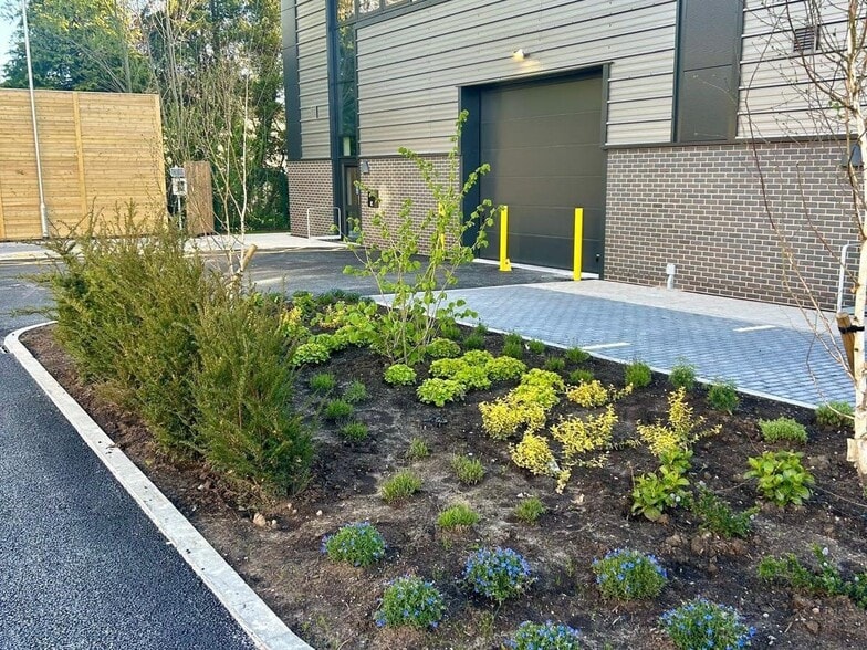 Longstone Rd, Manchester to rent - Building Photo - Image 2 of 9