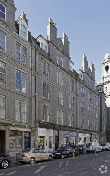 79 Rosemount Viaduct, Aberdeen to rent - Primary Photo - Image 1 of 1