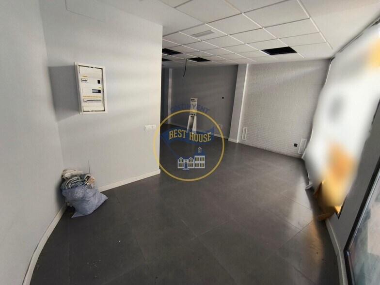 Retail in Ontinyent, Valencia to rent - Interior Photo - Image 3 of 16
