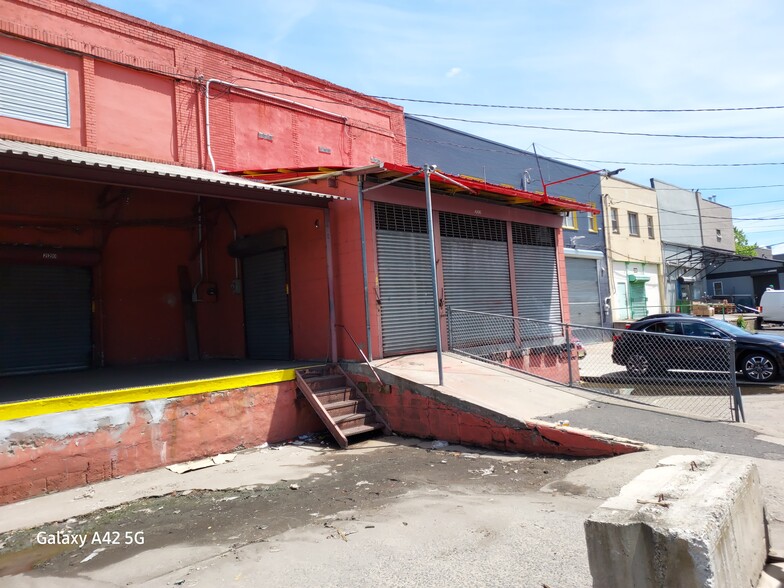 212-222 Miller St, Newark, NJ for rent - Building Photo - Image 2 of 7