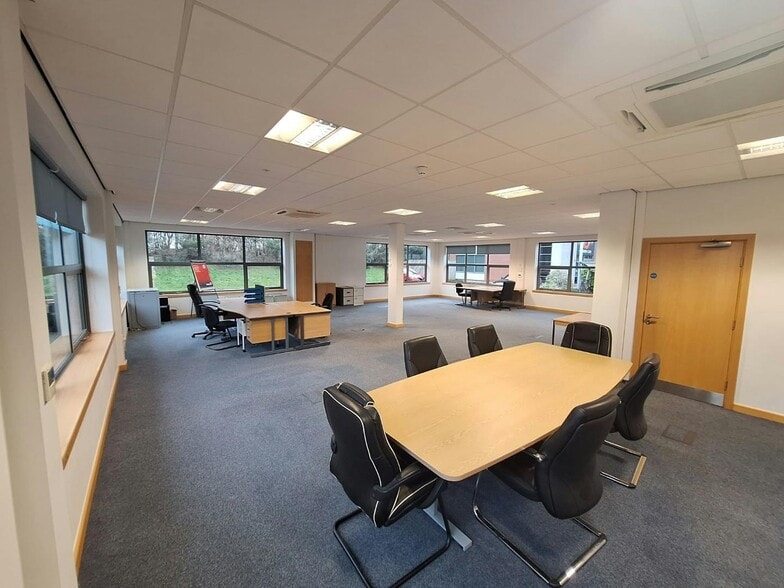Cheshire Av, Northwich to rent - Building Photo - Image 2 of 5