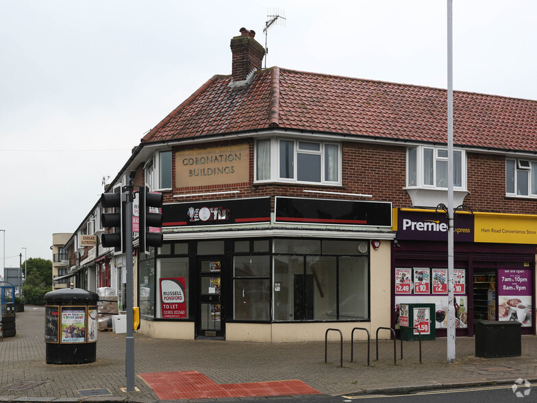 Brougham Rd, Worthing for rent - Primary Photo - Image 1 of 7