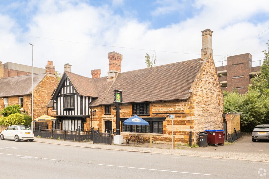 19 Sheep St, Wellingborough for sale - Building Photo - Image 2 of 4