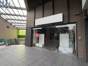 Retail in Marseille to rent Interior Photo- Image 2 of 6