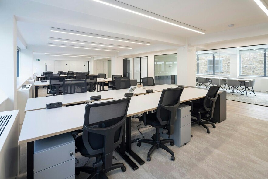16-18 Kirby St, London to rent - Building Photo - Image 2 of 34
