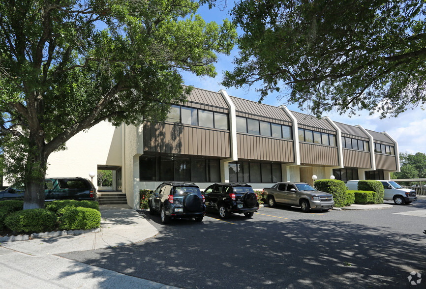 3300 Henderson Blvd, Tampa, FL for rent - Building Photo - Image 3 of 7