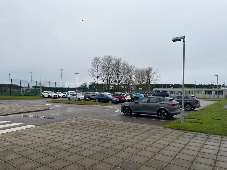 Muirton Rd, Lossiemouth to rent - Building Photo - Image 3 of 3