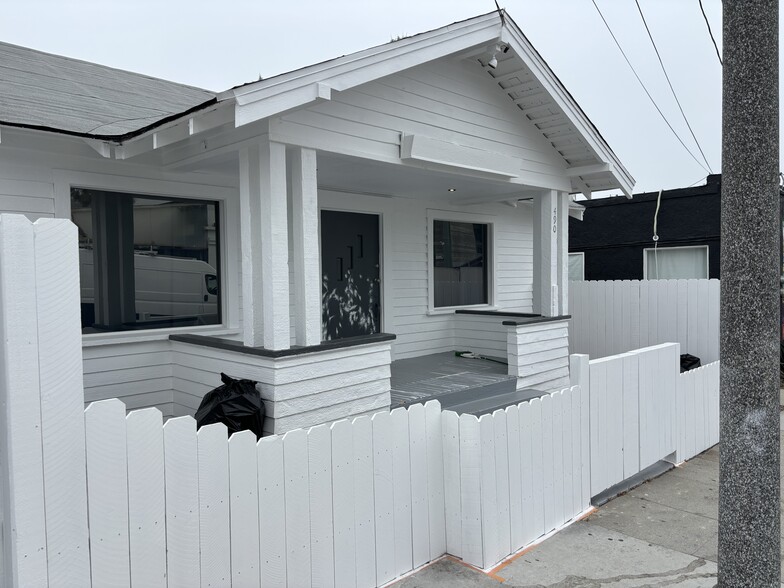 1301 Abbot Kinney Blvd, Venice, CA for rent - Building Photo - Image 2 of 10