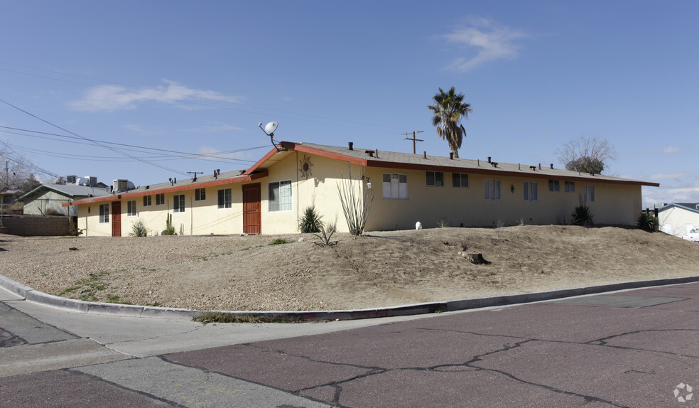 204 Woodham Ave, Barstow, CA for sale - Primary Photo - Image 1 of 1