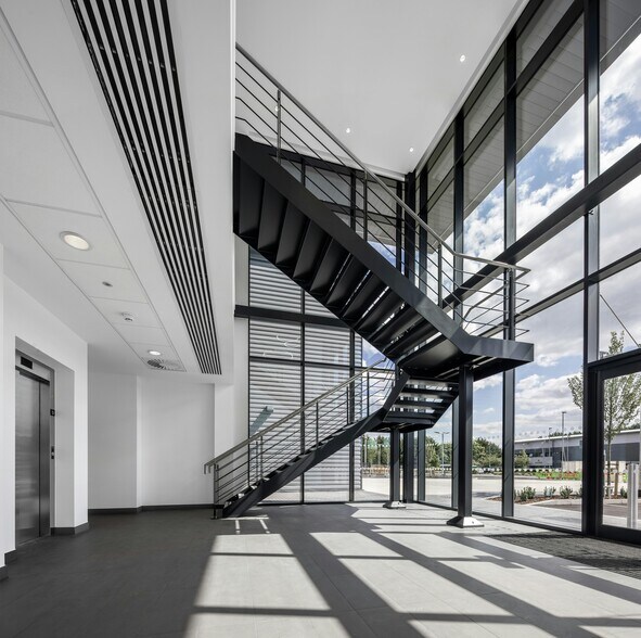 West Way, Cambridge to rent - Building Photo - Image 2 of 15