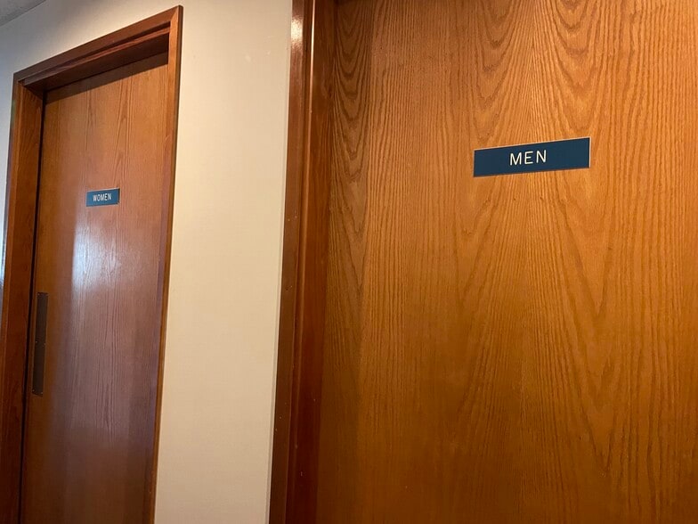 1602 Pike St NW, Auburn, WA to rent - Interior Photo - Image 3 of 13