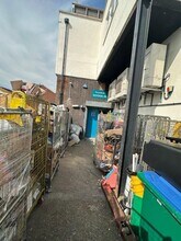 136 Walton Rd, East Molesey to rent Interior Photo- Image 1 of 2