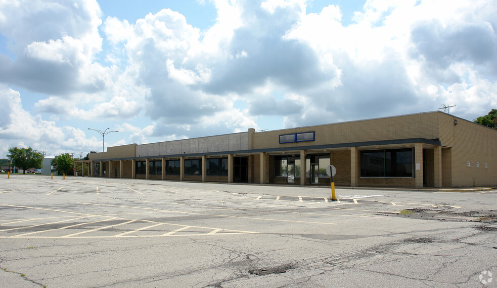 710 Beaver Valley Mall, Monaca, PA for sale - Building Photo - Image 2 of 2