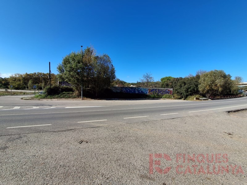 Land in Quart, Gerona for sale Interior Photo- Image 1 of 6