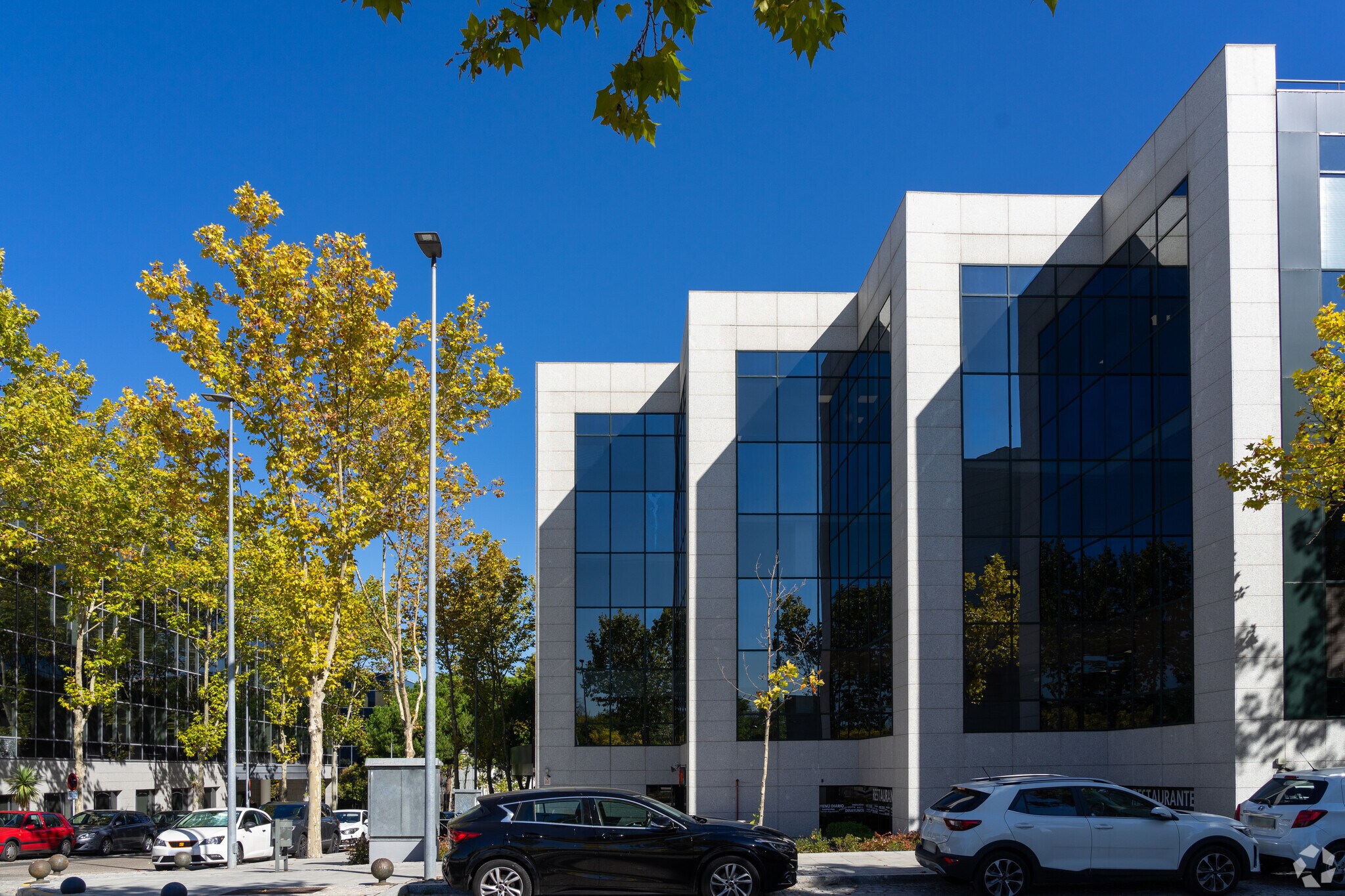 Calle Teide, 4, San Sebastián de los Reyes, Madrid to rent Building Photo- Image 1 of 5