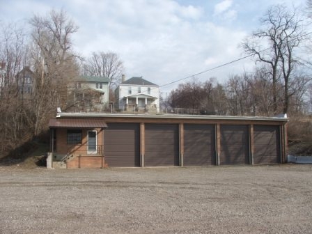 1222 Adams Ct, Alton, IL for rent - Primary Photo - Image 1 of 1