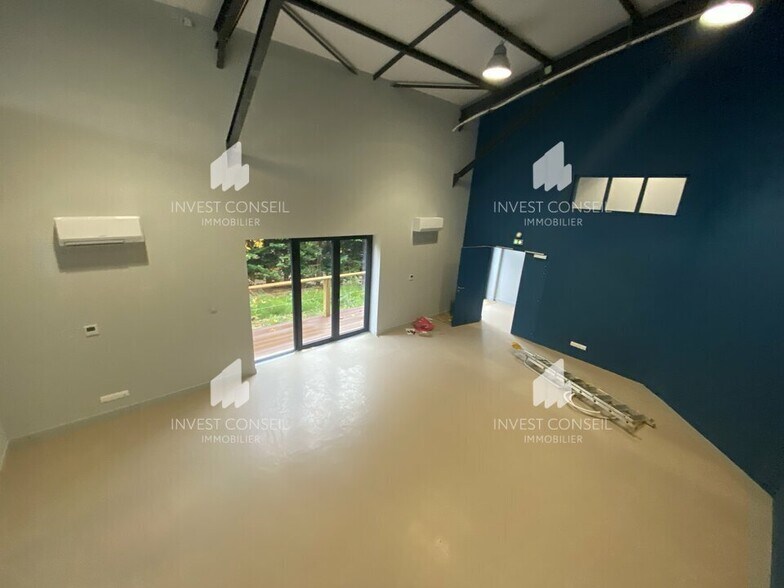 58 Rue De Paris, Montlignon to rent - Building Photo - Image 2 of 9