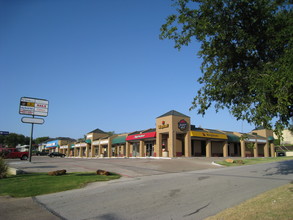 235-249 N Hampton Rd, DeSoto, TX for rent Primary Photo- Image 1 of 2