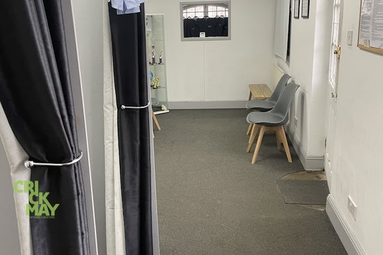 1 Curtis Rd, Dorking to rent Interior Photo- Image 1 of 1