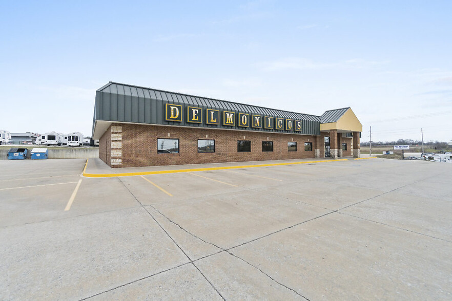2951 Old Orchard Rd, Jackson, MO for sale - Building Photo - Image 1 of 59