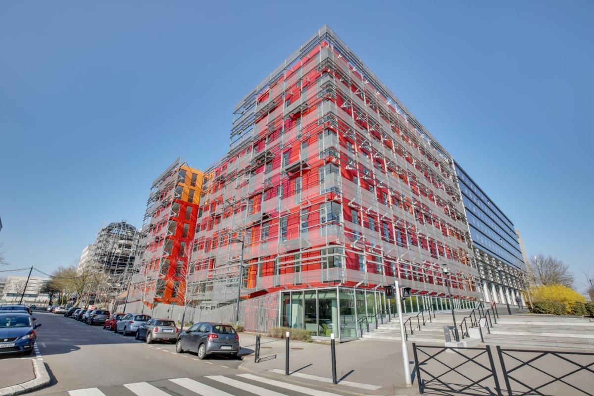 Office in Montigny-le-Bretonneux to rent Building Photo- Image 1 of 21