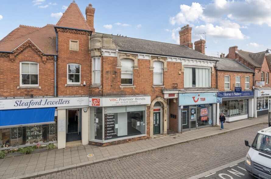 71A Southgate, Sleaford to rent - Building Photo - Image 2 of 8