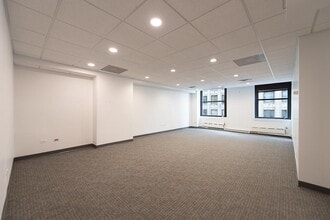8 S Michigan Ave, Chicago, IL to rent Interior Photo- Image 2 of 3