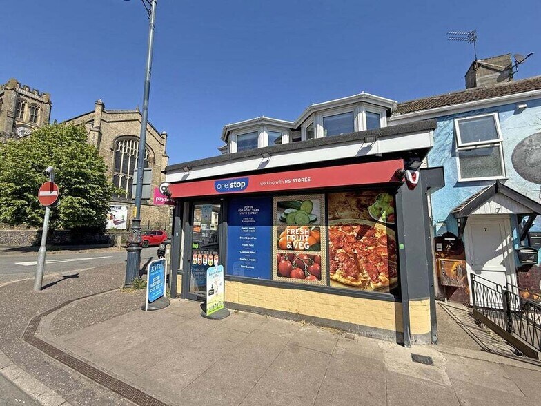 6 St Peters Rd, Great Yarmouth to rent - Building Photo - Image 1 of 24