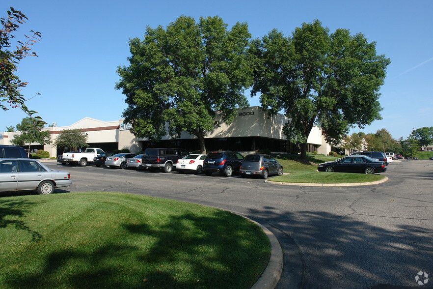 9600 76th St W, Eden Prairie, MN for sale - Building Photo - Image 2 of 4