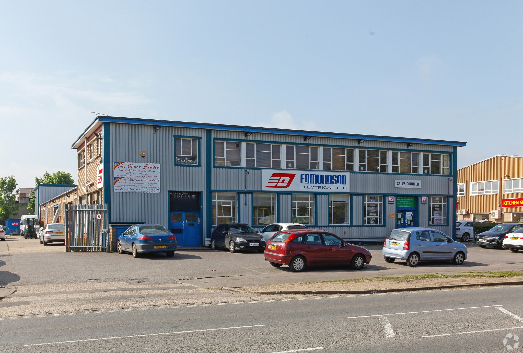 24-24A Richfield Ave, Reading for sale Primary Photo- Image 1 of 1