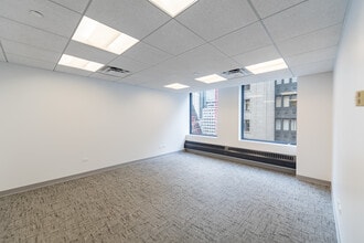 134 N LaSalle St, Chicago, IL to rent Interior Photo- Image 1 of 7