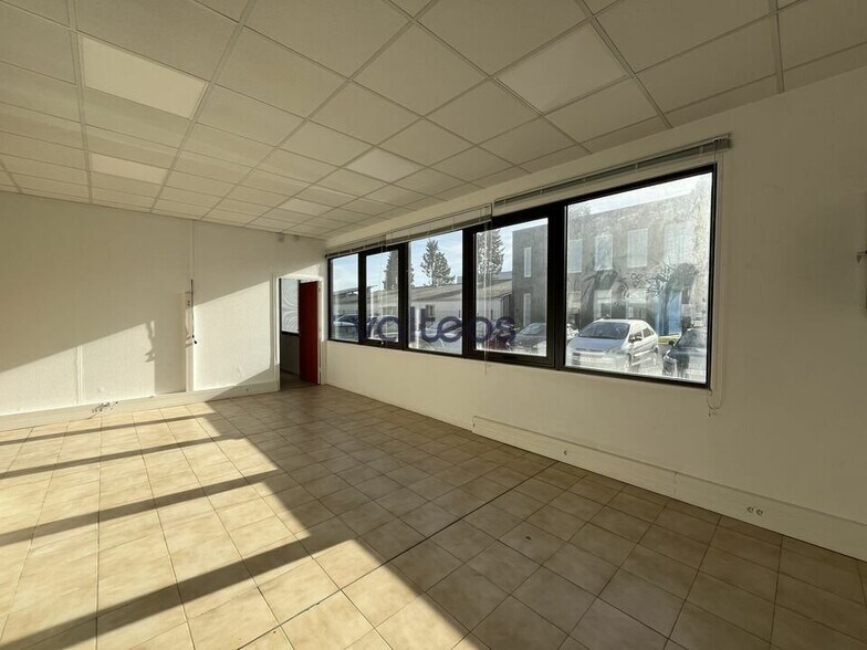 12 Avenue Clément Ader, Colomiers to rent - Interior Photo - Image 2 of 10
