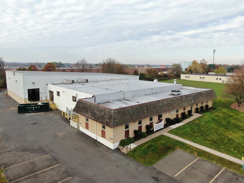 30 Industrial Dr, Warminster, PA for rent - Building Photo - Image 2 of 6