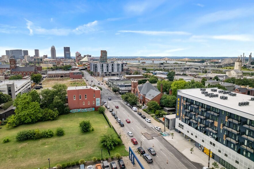 813 E Main St, Louisville, KY for sale - Building Photo - Image 3 of 25