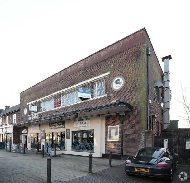 1721 Flixton Rd, Urmston M41 5AW UK