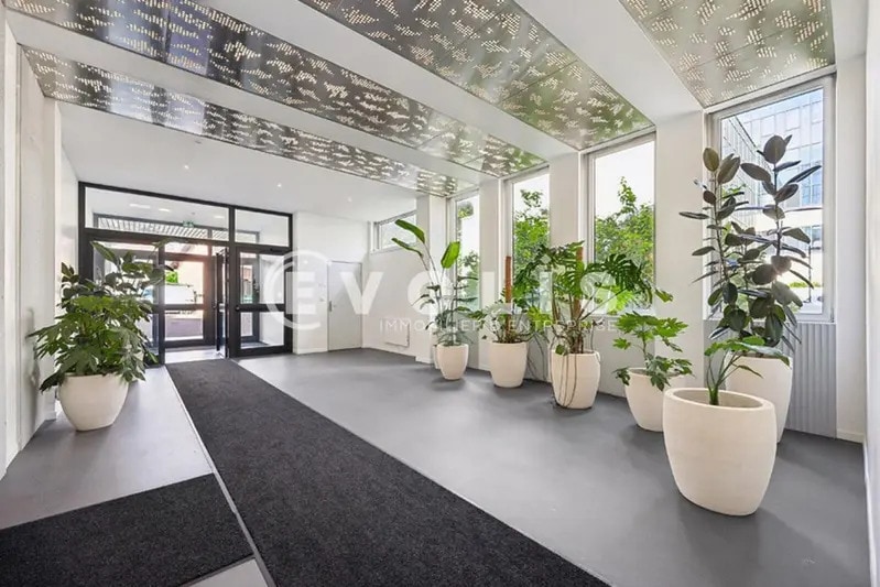 53 Boulevard De Stalingrad, Malakoff to rent - Lobby - Image 3 of 22