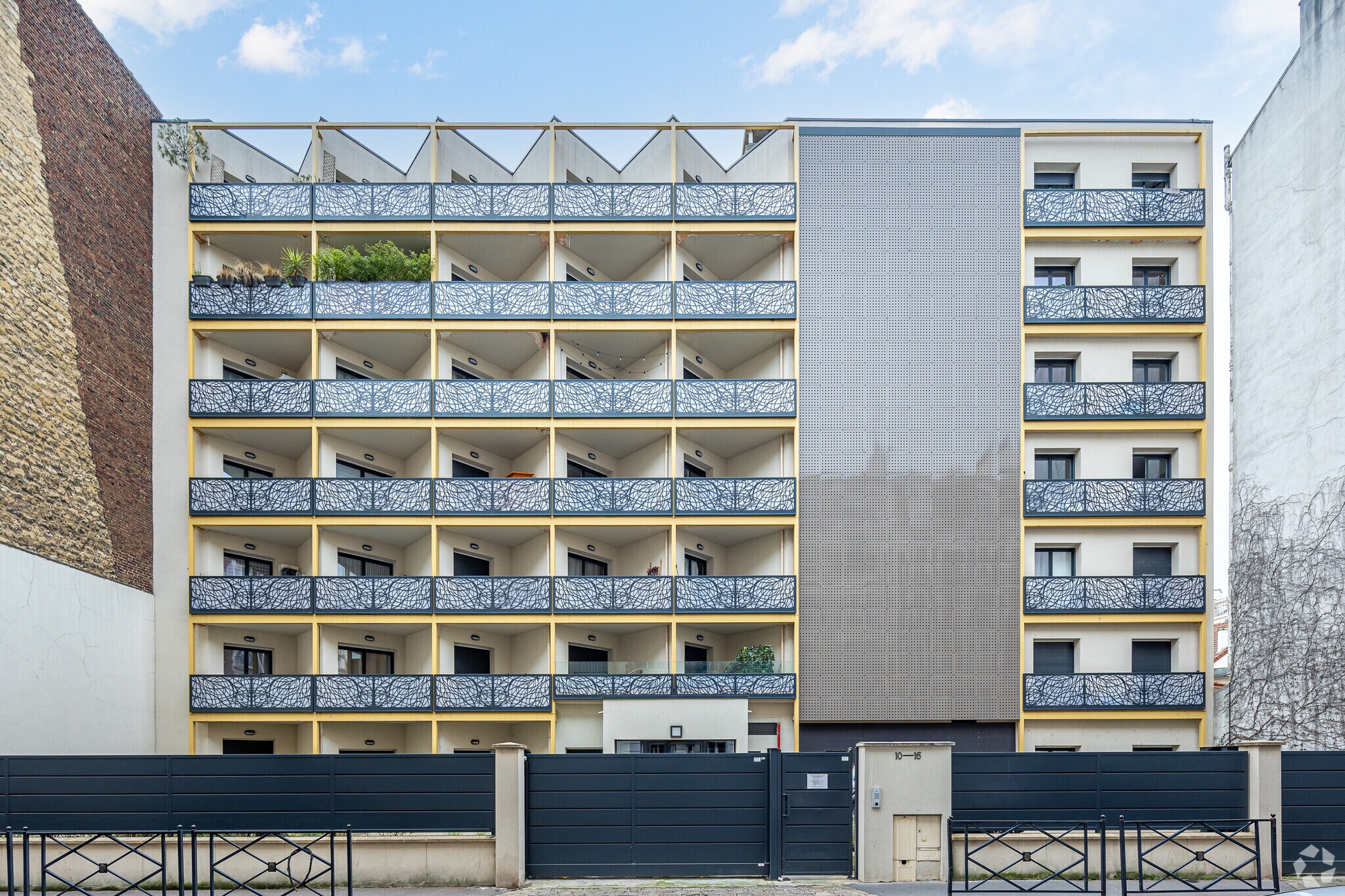 Rue Du 22 Septembre, Courbevoie for sale Primary Photo- Image 1 of 3