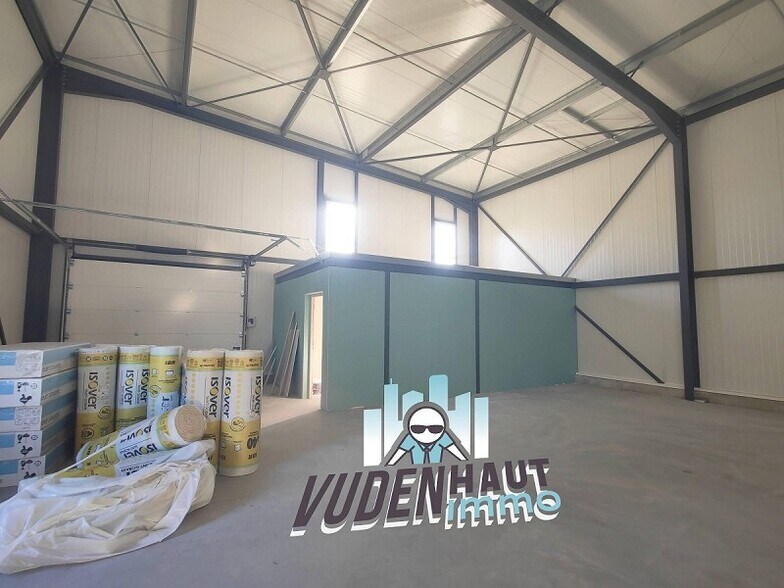Light Industrial in Labarthe-sur-Lèze to rent - Building Photo - Image 3 of 9