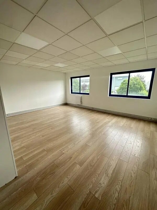 6-8 Rue De La Closerie, Lisses to rent Interior Photo- Image 1 of 10