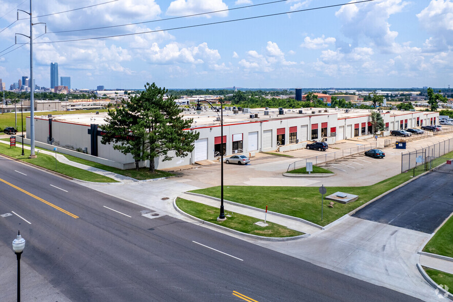 2236 NW 10th St, Oklahoma City, OK for rent - Building Photo - Image 1 of 5