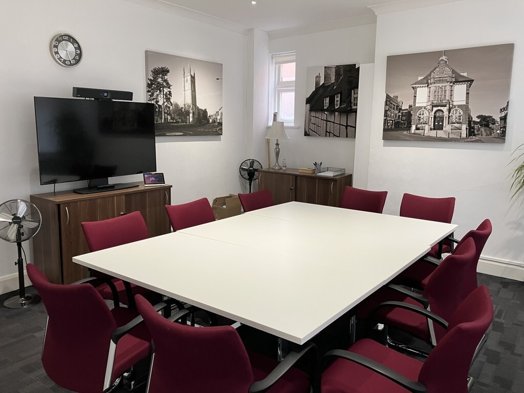 27 The Parade, Marlborough to rent Interior Photo- Image 1 of 12