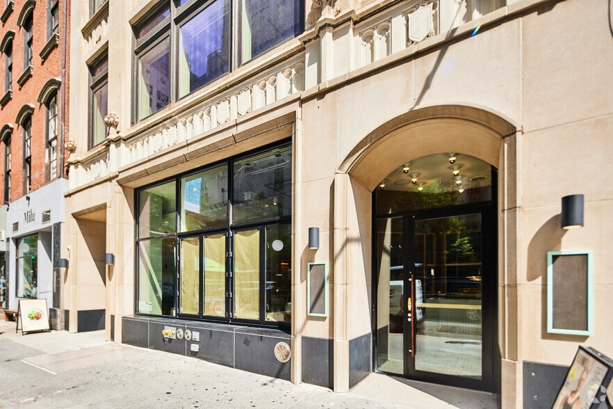 331 Park Ave S, New York, NY to rent - Building Photo - Image 3 of 14