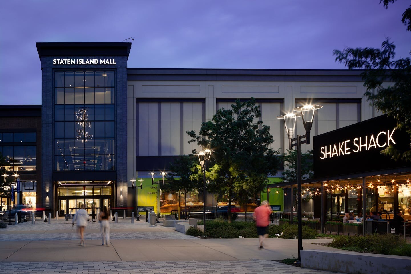 2655 Richmond Ave, Staten Island, NY to rent Primary Photo- Image 1 of 6