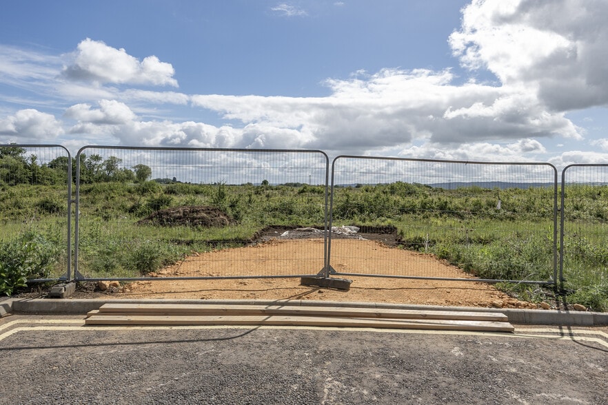 Vale Park, Evesham to rent - Construction Photo - Image 3 of 4