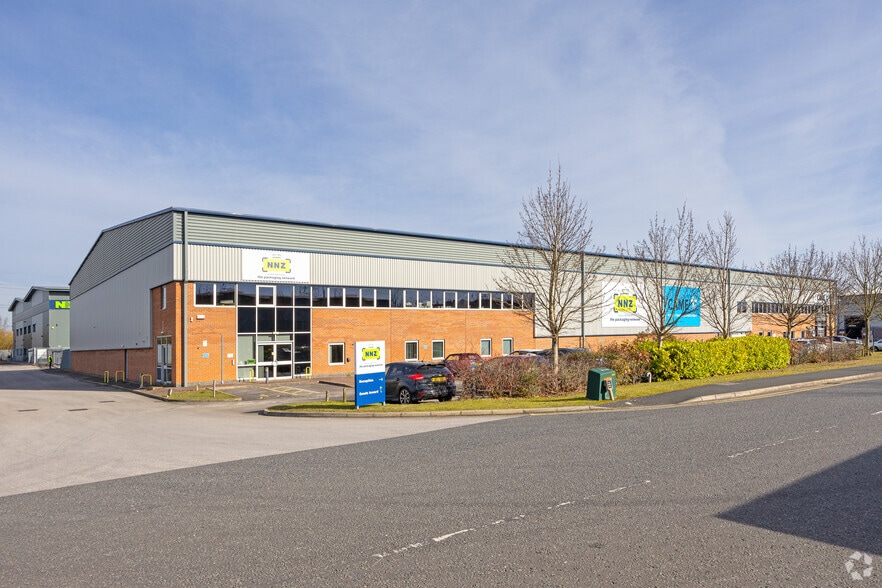 Sills Rd, Castle Donington to rent - Building Photo - Image 2 of 9