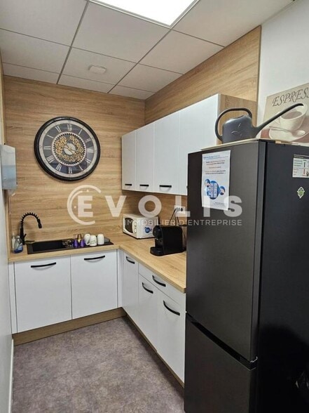 Office in Bailly-Romainvilliers to rent - Interior Photo - Image 3 of 4